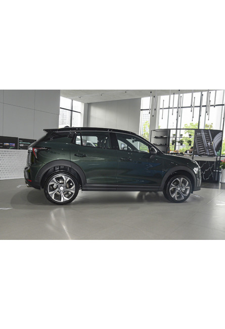 Lynk & co 06
