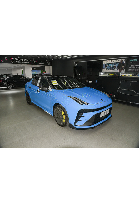 Lynk & co 03